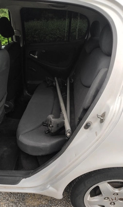 Toyota Yaris cena 5700 przebieg: 410000, rok produkcji 2004 z Bartoszyce małe 56